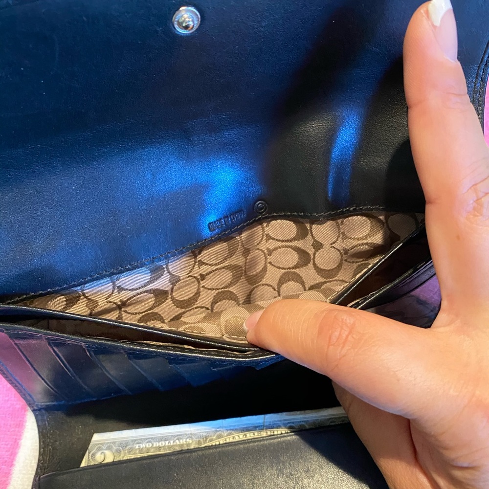 Coach black leather wallet - Picture 4 of 7